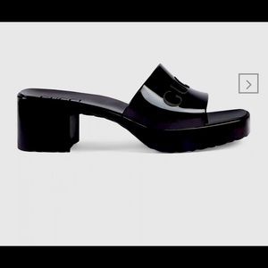 Black rubber Gucci slides no box